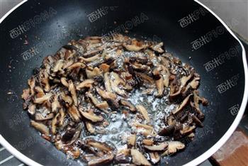咸蛋黄烧肉粽怎么做，咸蛋黄烧肉粽怎么做好吃，咸蛋黄烧肉粽做法