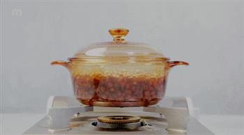 红豆牛奶冰怎么做，红豆牛奶冰怎么做好吃，红豆牛奶冰做法