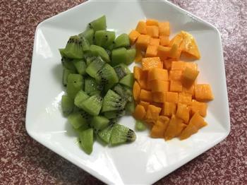 自制水果酸奶怎么做，自制水果酸奶怎么做好吃，自制水果酸奶做法