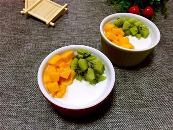 自制水果酸奶怎么做，自制水果酸奶怎么做好吃，自制水果酸奶做法
