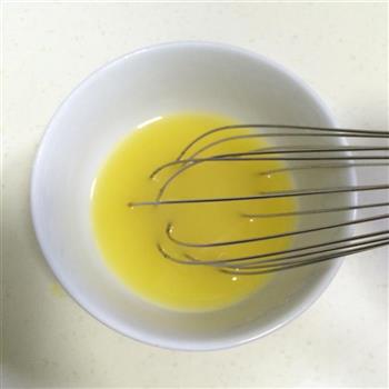 奶油水果蛋糕杯怎么做，奶油水果蛋糕杯怎么做好吃，奶油水果蛋糕杯做法
