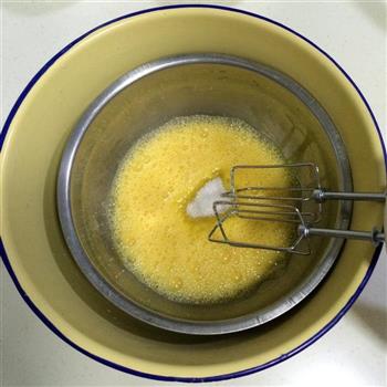 奶油水果蛋糕杯怎么做，奶油水果蛋糕杯怎么做好吃，奶油水果蛋糕杯做法