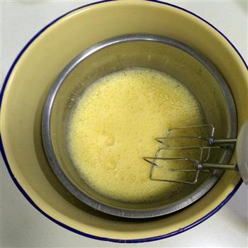 奶油水果蛋糕杯怎么做，奶油水果蛋糕杯怎么做好吃，奶油水果蛋糕杯做法