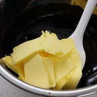 经典巧克力布朗尼怎么做，经典巧克力布朗尼怎么做好吃，经典巧克力布朗尼做法