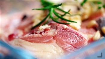 黄油烤鸡腿配黑松露怎么做，黄油烤鸡腿配黑松露怎么做好吃，黄油烤鸡腿配黑松露做法