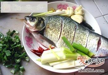 家常菜谱-红烧鳊鱼怎么做，家常菜谱-红烧鳊鱼怎么做好吃，家常菜谱-红烧鳊鱼做法