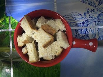 牛奶鸡蛋吐司布丁怎么做，牛奶鸡蛋吐司布丁怎么做好吃，牛奶鸡蛋吐司布丁做法