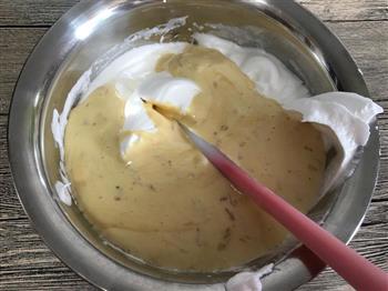 玫瑰花酱戚风蛋糕怎么做，玫瑰花酱戚风蛋糕怎么做好吃，玫瑰花酱戚风蛋糕做法