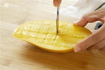 夏日芒果奶昔怎么做，夏日芒果奶昔怎么做好吃，夏日芒果奶昔做法