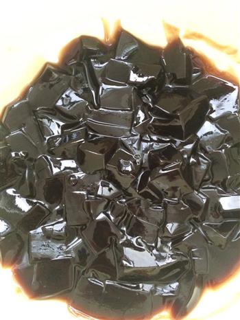 夏日必备凉品—烧仙草怎么做，夏日必备凉品—烧仙草怎么做好吃，夏日必备凉品—烧仙草做法