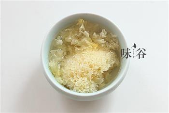 桂圆红枣莲子银耳羹怎么做，桂圆红枣莲子银耳羹怎么做好吃，桂圆红枣莲子银耳羹做法