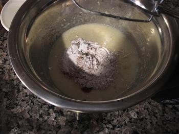 低糖少油的香蕉可可马芬怎么做，低糖少油的香蕉可可马芬怎么做好吃，低糖少油的香蕉可可马芬做法