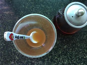 雪顶墨红玫瑰奶茶怎么做，雪顶墨红玫瑰奶茶怎么做好吃，雪顶墨红玫瑰奶茶做法