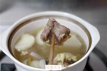 清炖牛肉粉丝汤怎么做，清炖牛肉粉丝汤怎么做好吃，清炖牛肉粉丝汤做法