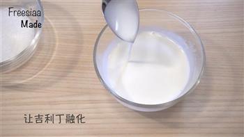 蓝莓芝士慕斯蛋糕怎么做，蓝莓芝士慕斯蛋糕怎么做好吃，蓝莓芝士慕斯蛋糕做法