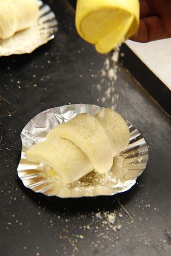 火腿芝士可颂制作方法怎么做，火腿芝士可颂制作方法怎么做好吃，火腿芝士可颂制作方法做法