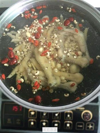 鸡脚眉豆花生汤怎么做，鸡脚眉豆花生汤怎么做好吃，鸡脚眉豆花生汤做法