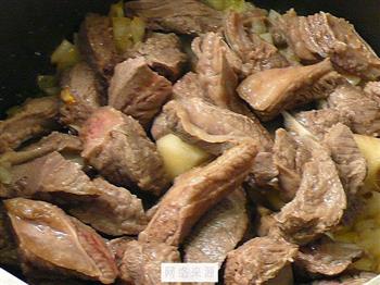 台湾风半筋炖半肉怎么做，台湾风半筋炖半肉怎么做好吃，台湾风半筋炖半肉做法