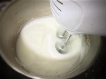 8寸戚风蛋糕怎么做，8寸戚风蛋糕怎么做好吃，8寸戚风蛋糕做法