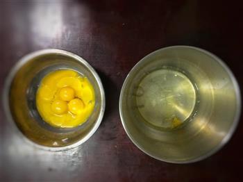 8寸戚风蛋糕怎么做，8寸戚风蛋糕怎么做好吃，8寸戚风蛋糕做法