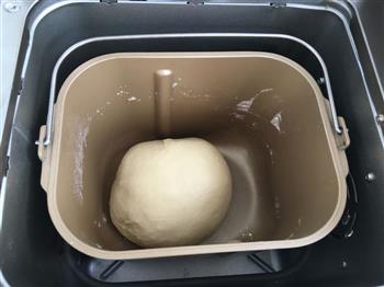 焦糖核桃小吐司怎么做，焦糖核桃小吐司怎么做好吃，焦糖核桃小吐司做法