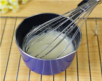 香草酸奶油樱桃冰淇淋怎么做，香草酸奶油樱桃冰淇淋怎么做好吃，香草酸奶油樱桃冰淇淋做法