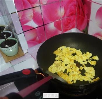 番茄煎蛋汤怎么做，番茄煎蛋汤怎么做好吃，番茄煎蛋汤做法