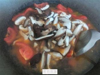 西红柿鲜蔬汤怎么做，西红柿鲜蔬汤怎么做好吃，西红柿鲜蔬汤做法