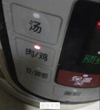 白果炖鸡汤怎么做，白果炖鸡汤怎么做好吃，白果炖鸡汤做法