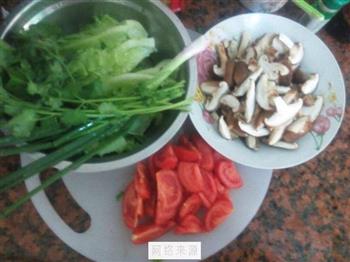 西红柿鲜蔬汤怎么做，西红柿鲜蔬汤怎么做好吃，西红柿鲜蔬汤做法