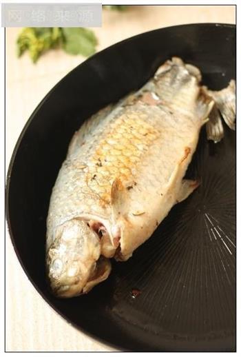 塘葛菜煲白鲫鱼怎么做，塘葛菜煲白鲫鱼怎么做好吃，塘葛菜煲白鲫鱼做法