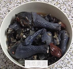 虫草花西洋参乌鸡汤怎么做，虫草花西洋参乌鸡汤怎么做好吃，虫草花西洋参乌鸡汤做法