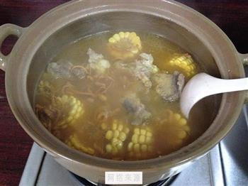 虫草花玉米大骨汤怎么做，虫草花玉米大骨汤怎么做好吃，虫草花玉米大骨汤做法