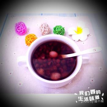 红豆薏米莲子汤怎么做，红豆薏米莲子汤怎么做好吃，红豆薏米莲子汤做法