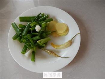 鱼头粉皮煲怎么做，鱼头粉皮煲怎么做好吃，鱼头粉皮煲做法