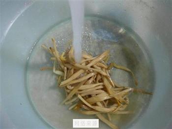 黄花菜青菜小蹄髈汤怎么做，黄花菜青菜小蹄髈汤怎么做好吃，黄花菜青菜小蹄髈汤做法