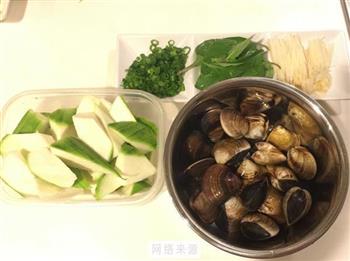 九层塔蛤蜊丝瓜汤怎么做，九层塔蛤蜊丝瓜汤怎么做好吃，九层塔蛤蜊丝瓜汤做法