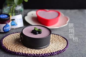 蓝莓慕斯怎么做，蓝莓慕斯怎么做好吃，蓝莓慕斯做法