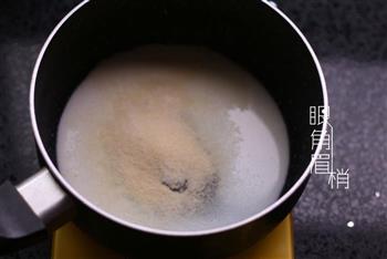 蓝莓慕斯怎么做，蓝莓慕斯怎么做好吃，蓝莓慕斯做法