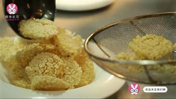 海鲜锅巴怎么做，海鲜锅巴怎么做好吃，海鲜锅巴做法