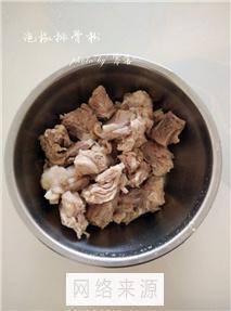 泡椒排骨粉怎么做，泡椒排骨粉怎么做好吃，泡椒排骨粉做法