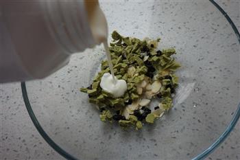 抹茶白巧炒酸奶怎么做，抹茶白巧炒酸奶怎么做好吃，抹茶白巧炒酸奶做法