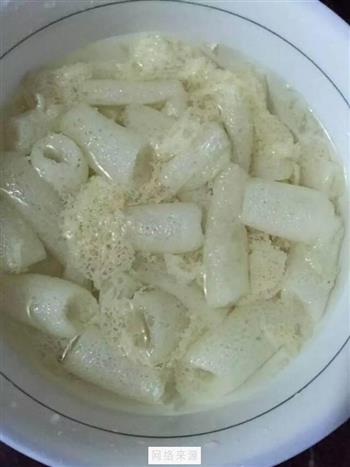 竹笙瘦肉丝瓜汤怎么做，竹笙瘦肉丝瓜汤怎么做好吃，竹笙瘦肉丝瓜汤做法