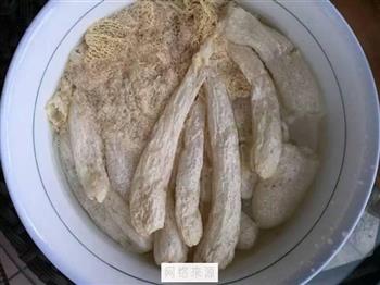 竹笙瘦肉丝瓜汤怎么做，竹笙瘦肉丝瓜汤怎么做好吃，竹笙瘦肉丝瓜汤做法