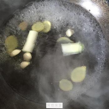 简单鱼汤做法怎么做，简单鱼汤做法怎么做好吃，简单鱼汤做法做法