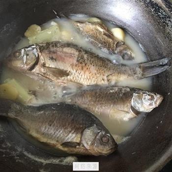 简单鱼汤做法怎么做，简单鱼汤做法怎么做好吃，简单鱼汤做法做法