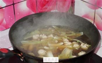 白菜丸子汤怎么做，白菜丸子汤怎么做好吃，白菜丸子汤做法