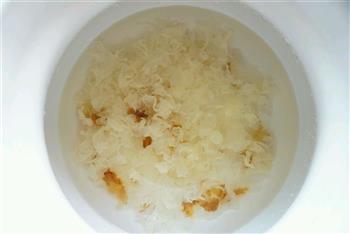桃胶皂角米银耳羹怎么做，桃胶皂角米银耳羹怎么做好吃，桃胶皂角米银耳羹做法