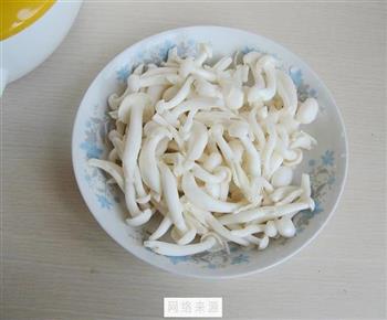 蟹味菇黄豆棒骨汤怎么做，蟹味菇黄豆棒骨汤怎么做好吃，蟹味菇黄豆棒骨汤做法