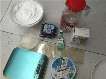 蓝莓慕斯蛋糕怎么做，蓝莓慕斯蛋糕怎么做好吃，蓝莓慕斯蛋糕做法